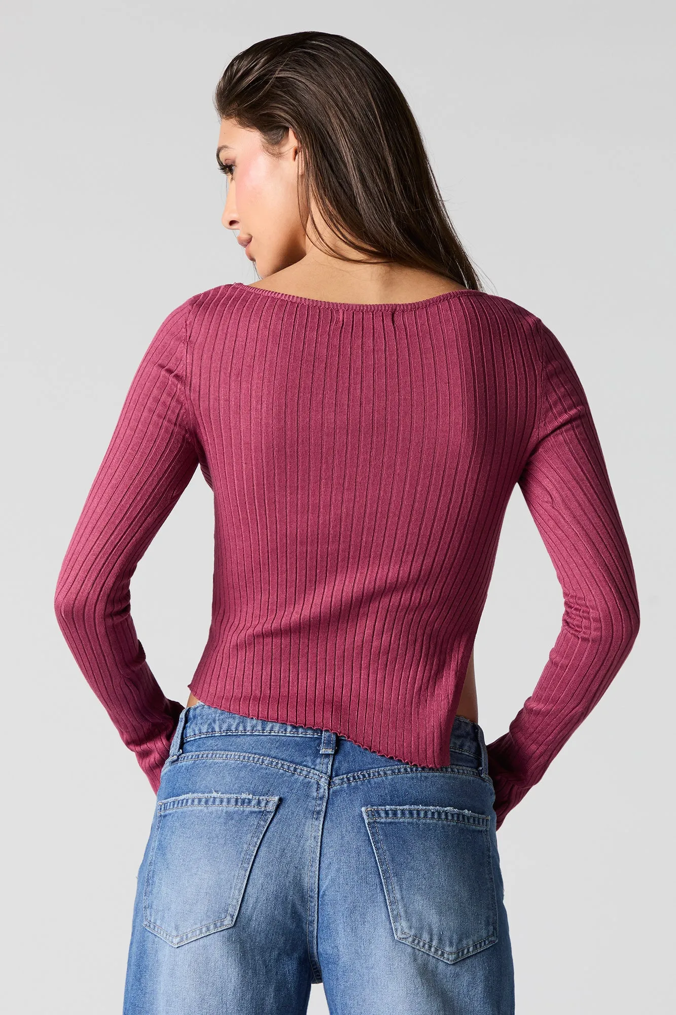 Chandail asymétrique en tricot côtelé avec ourlet fendu