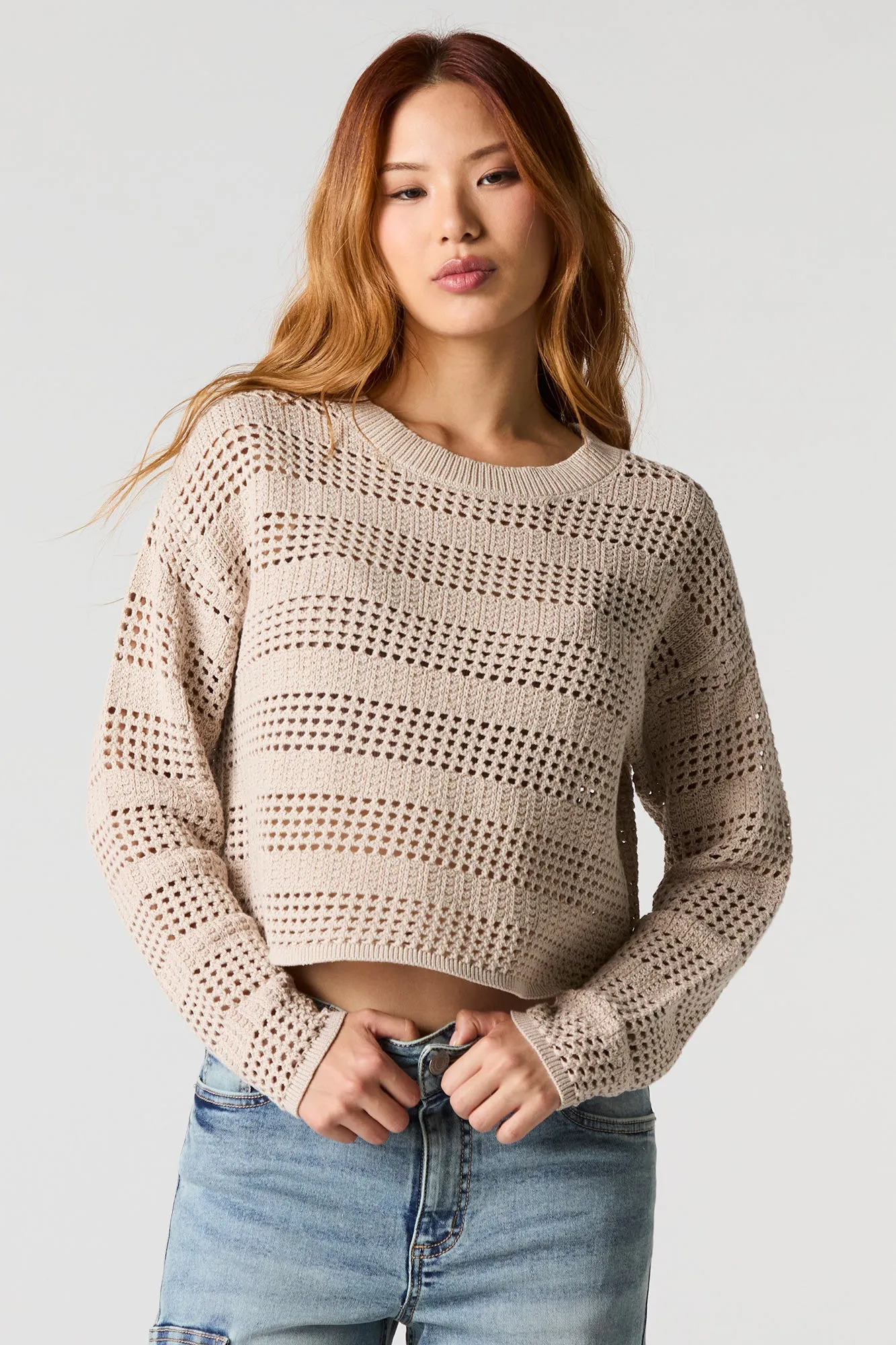 Chandail en tricot ouvert ras du cou