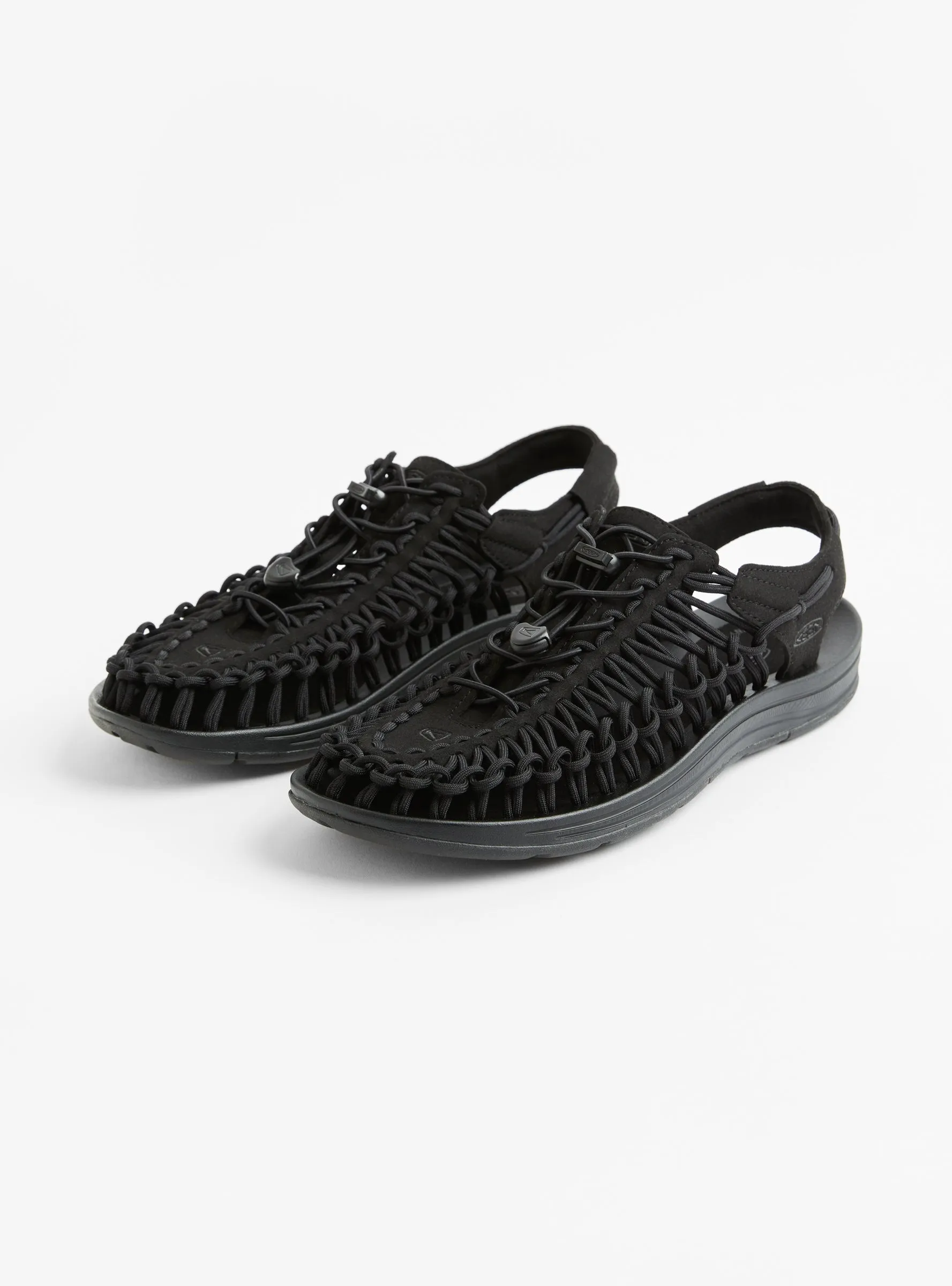 UNEEK Black and Black